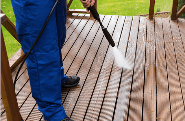 deck cleaning warwick